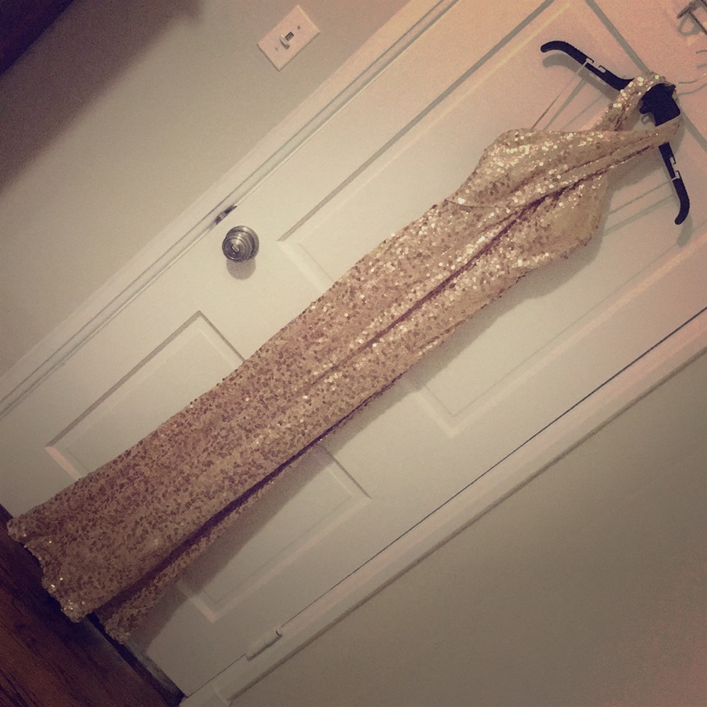 Badgley Mischka Gold Sequin Gown size 4